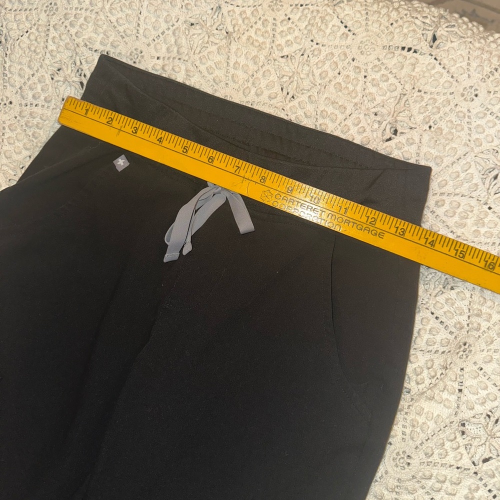 FIGS Zamora Joggers - Picture 3 of 6